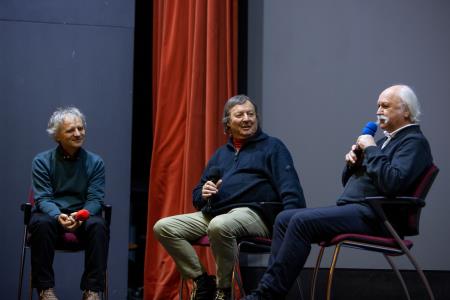 Temni pokrov sveta (16)